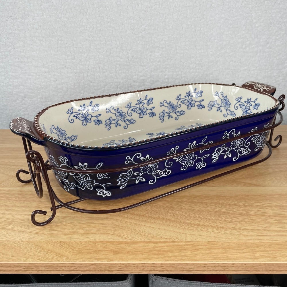 Temp-tations by Tara Floral Lace 3QT Oval Baker Cobalt Blue with Rack and Lid - Picture 3 of 7